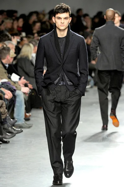 Look 13